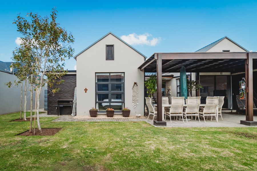 4 Bedroom Property for Sale in Earls Court Lifestyle Estate Western Cape